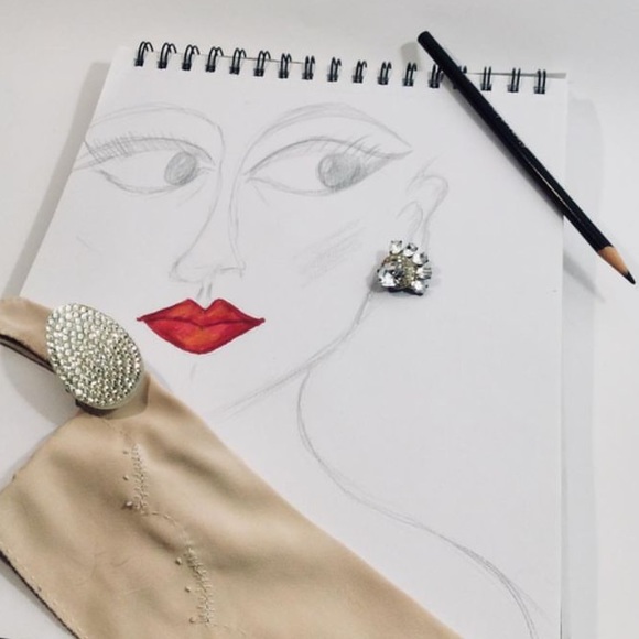 Meet your posher, Monica🌿 - Picture 9 of 15